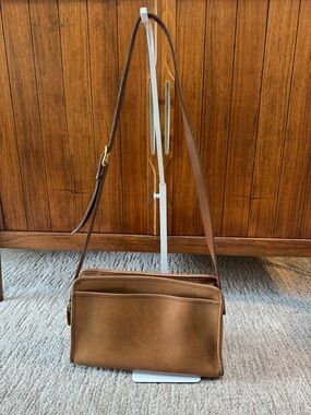 Vintage Coach Caramel Leather Crossbody USA Double Pocket Creed